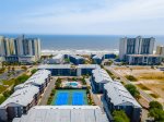 Amazing Resort with Oceanfront Pool